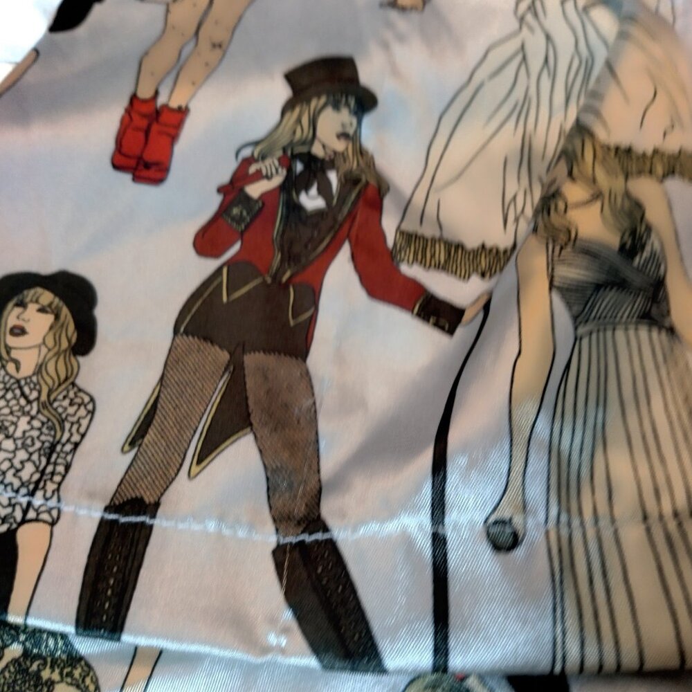 Taylor Swift Pajama Top Shirt Women Large Satin Long Sleeve Red Era Swiftie - Picture 16 of 16
